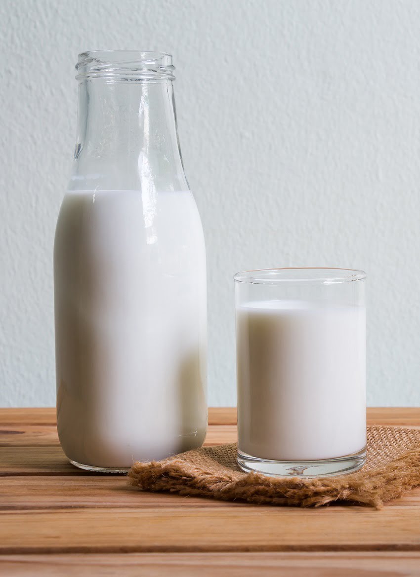 6 Ways to Use Up Sour Milk #zerowaste