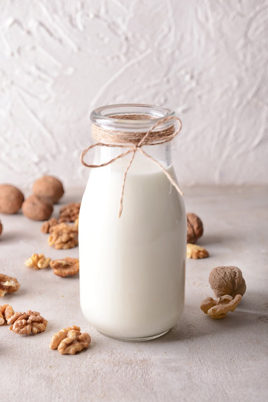 why you should try homemade walnut milk
