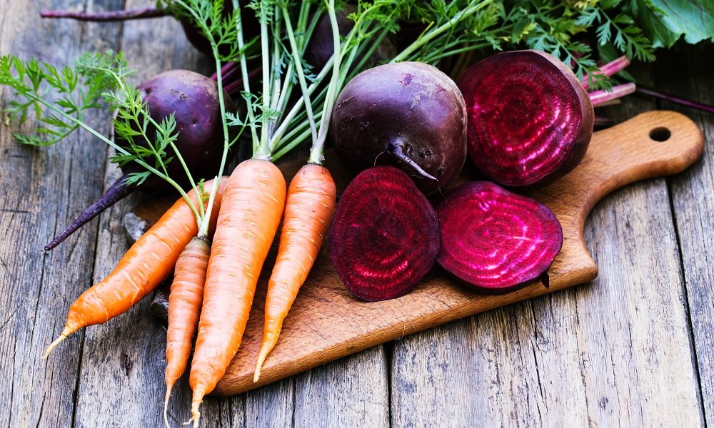 STOP TOSSING OUT THESE 6 VEGETABLE TOPS