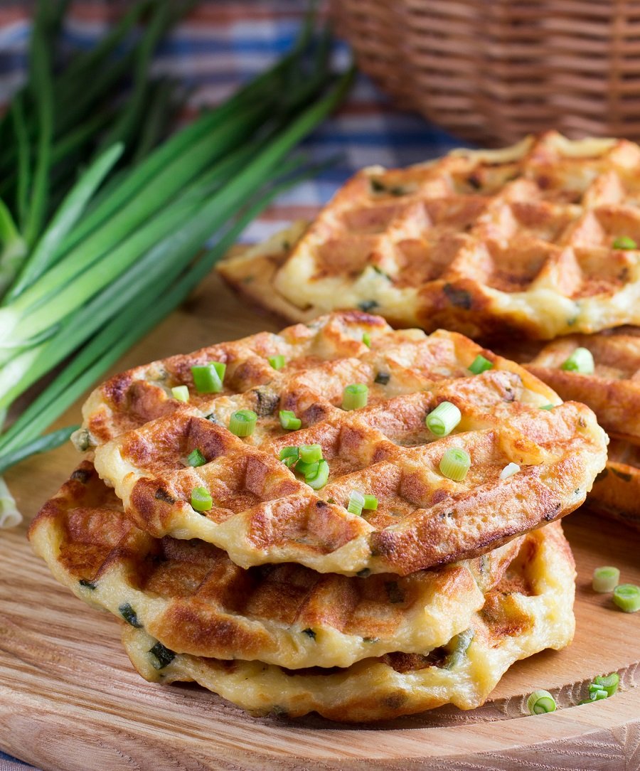 How to Make Mashed Potato Waffles (#vegan + #glutenfree)