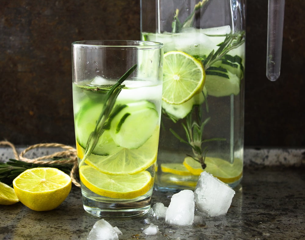 Healthy soda and cocktail alternatives! #cleaneating #healthyfood 