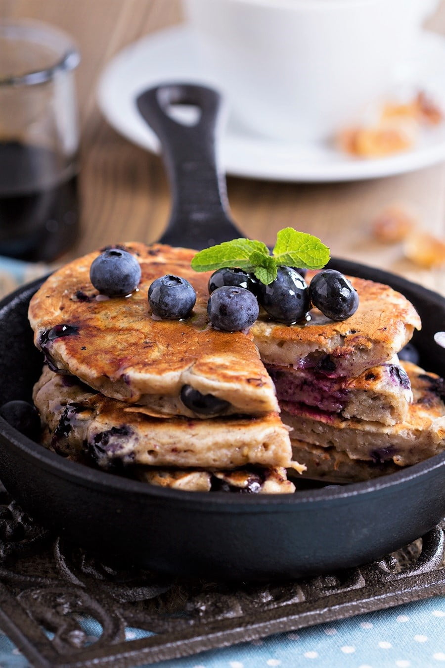 How to make blueberry banana pancakes (vegan)