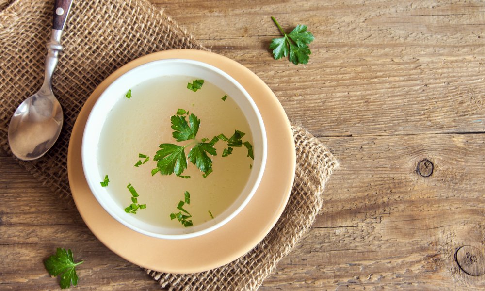 9 HEALTH BENEFITS OF BONE BROTH