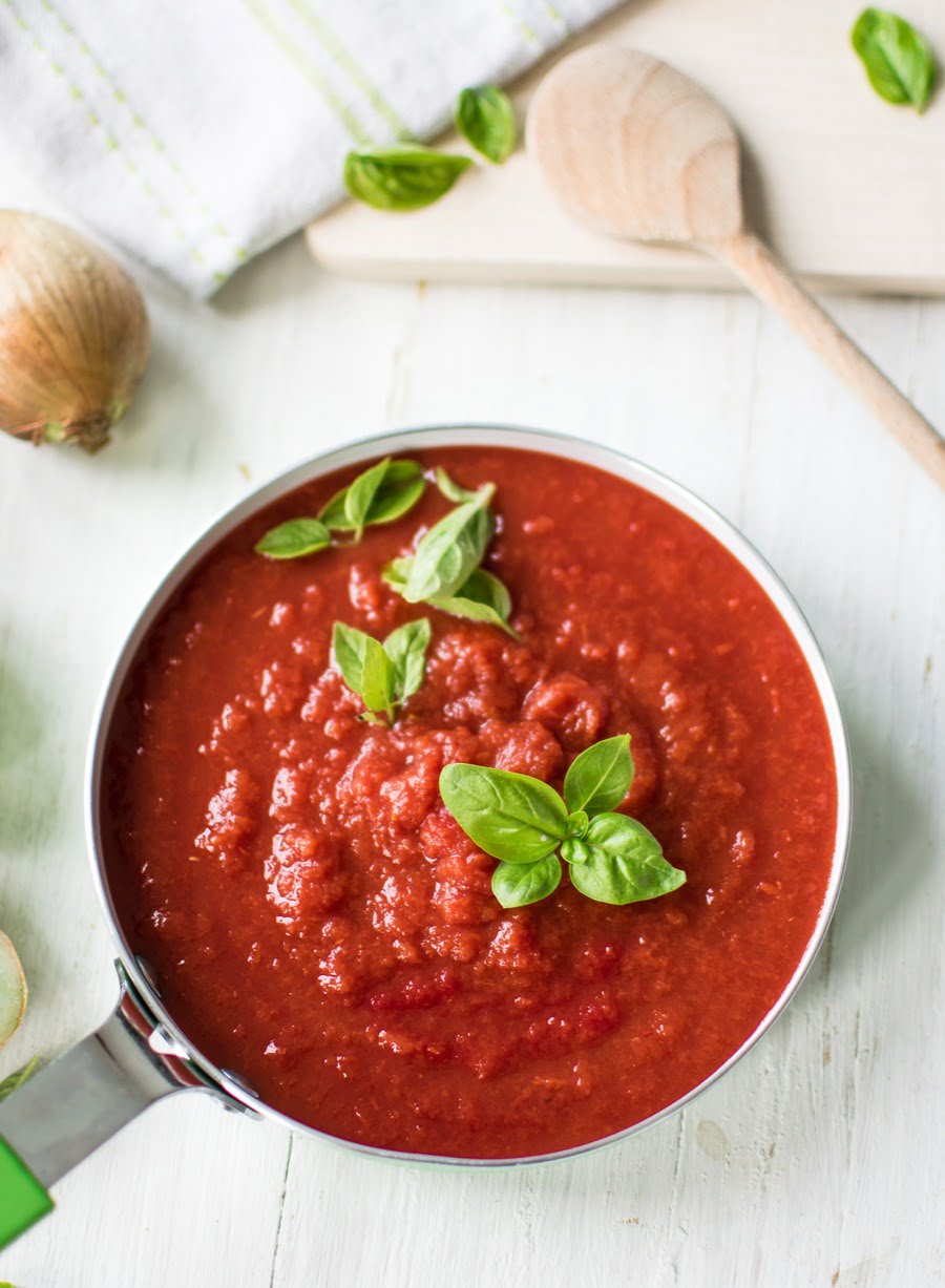 homemade tomato sauce