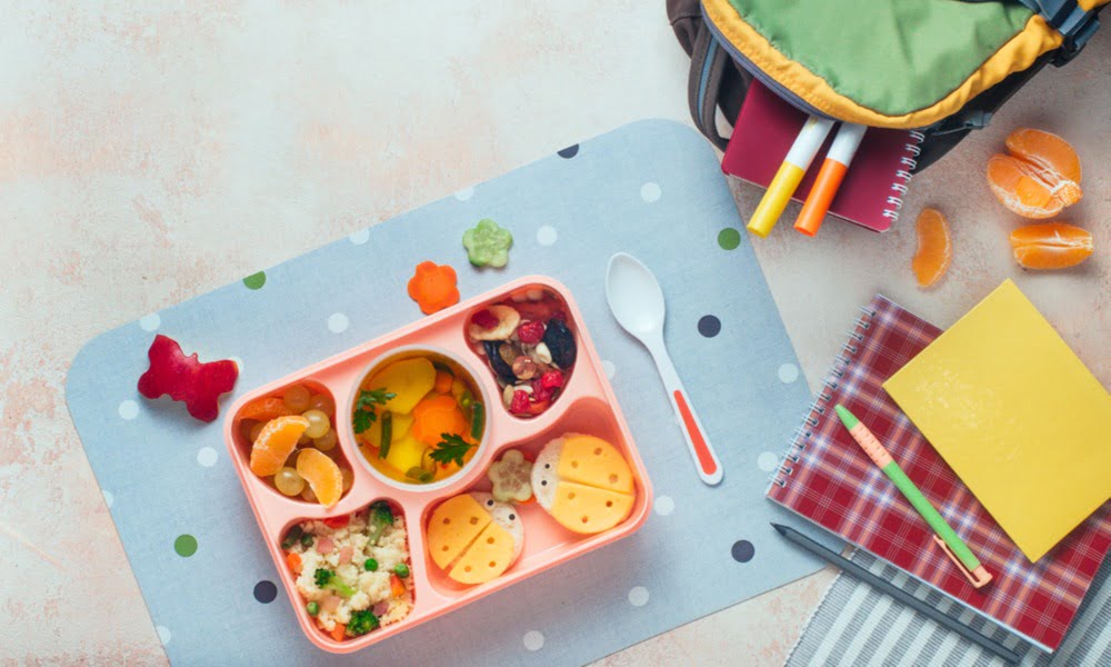 5 HELPFUL TIPS FOR PACKING A HEALTHY KIDS LUNCH