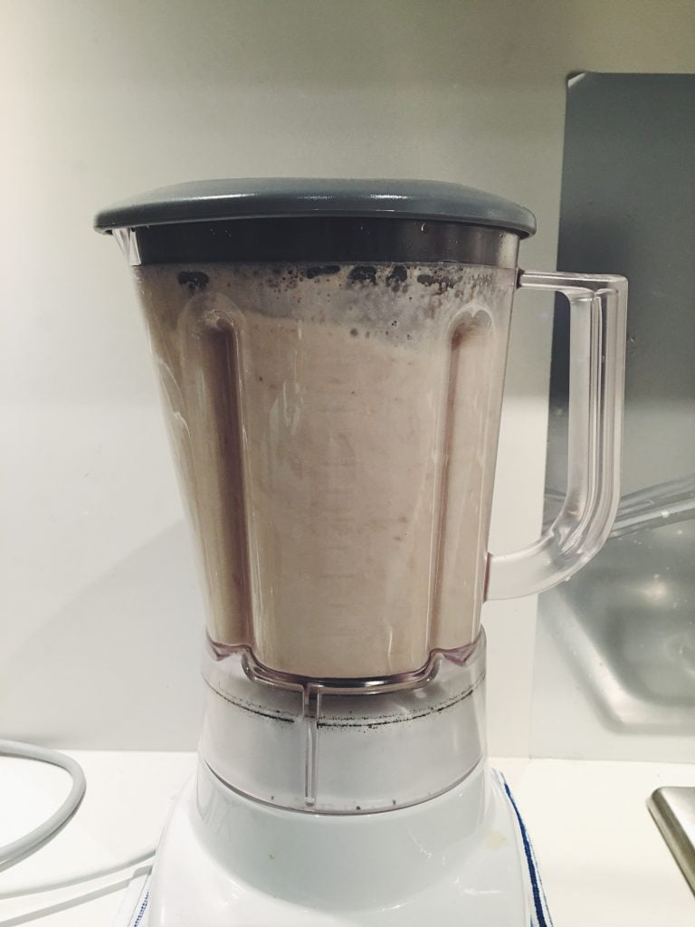 homemade walnut milk