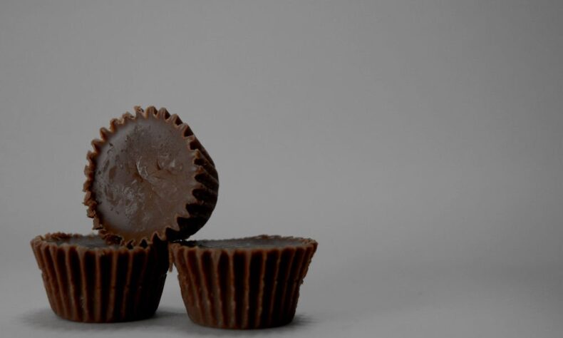 almond butter cups