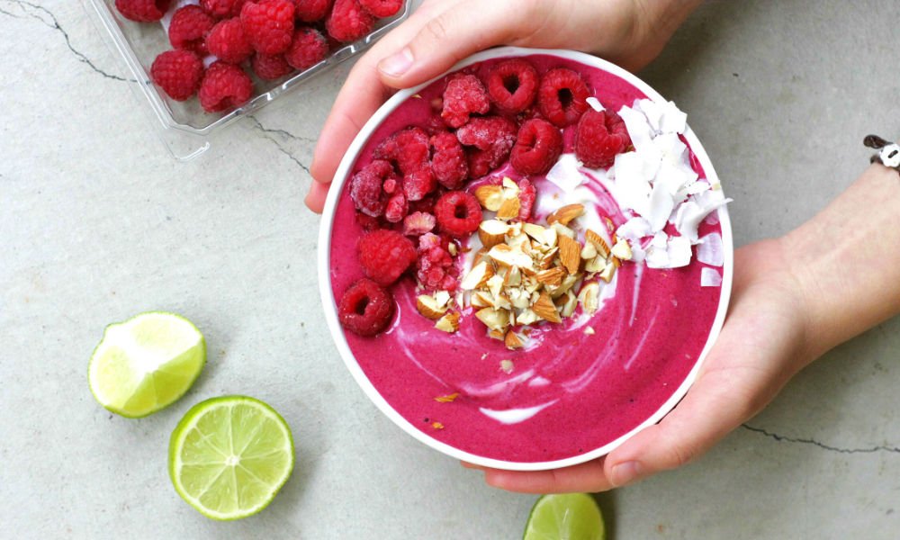 SISLEY KILLAM’S #SPUDHAPPYHEART SMOOTHIE BOWL RECIPE