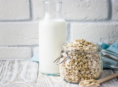 How to Make Vegan Oat Milk