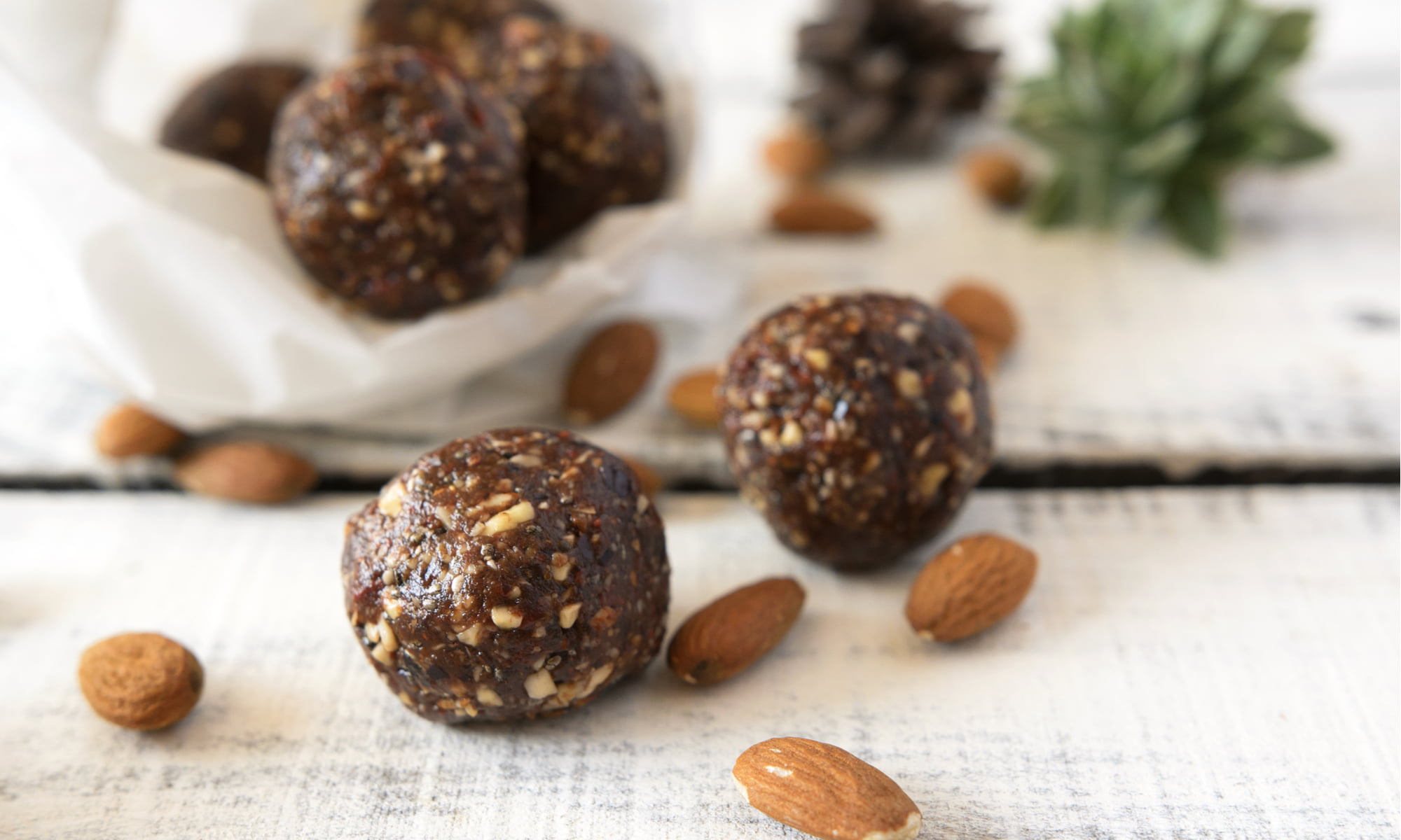 CUT BACK ON SUGAR CRAVINGS WITH THESE 3 FAT BOMB RECIPES