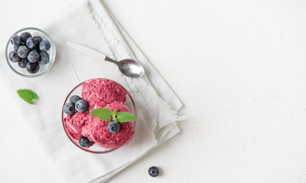 3 VEGAN “NICE CREAM” RECIPES TO KICK OFF SUMMER (ALL UNDER 5 INGREDIENTS!)