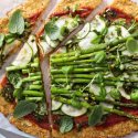 WHY YOU NEED TO TRY CAULIFLOWER PIZZA CRUST ASAP