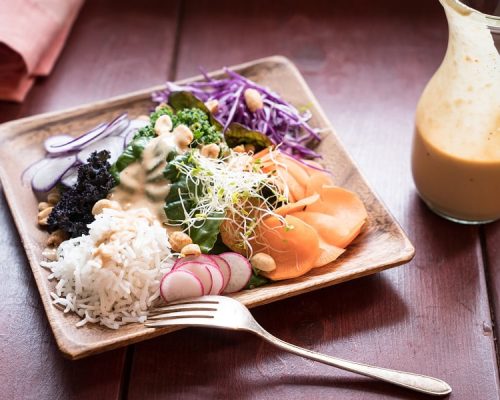 DRAGON BOWL WITH ASIAN PEANUT SAUCE