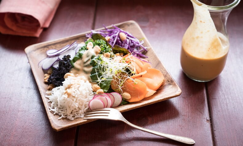 DRAGON BOWL WITH ASIAN PEANUT SAUCE