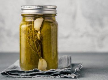 dill pickles homemade jar