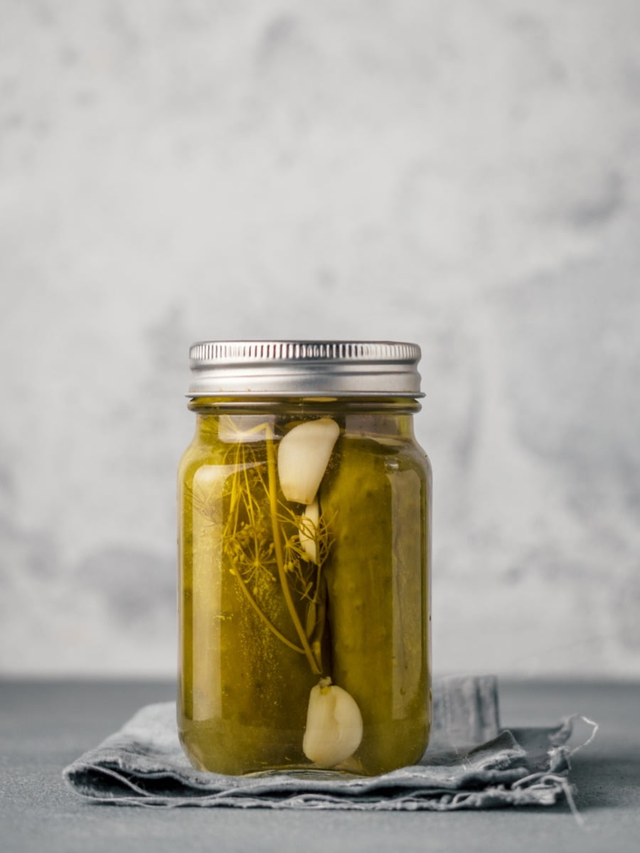 dill pickles homemade jar