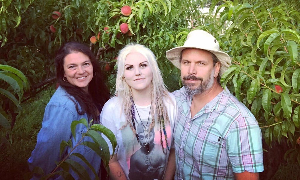 MEET YOUR FARMERS: BLUSH LANE ORCHARD